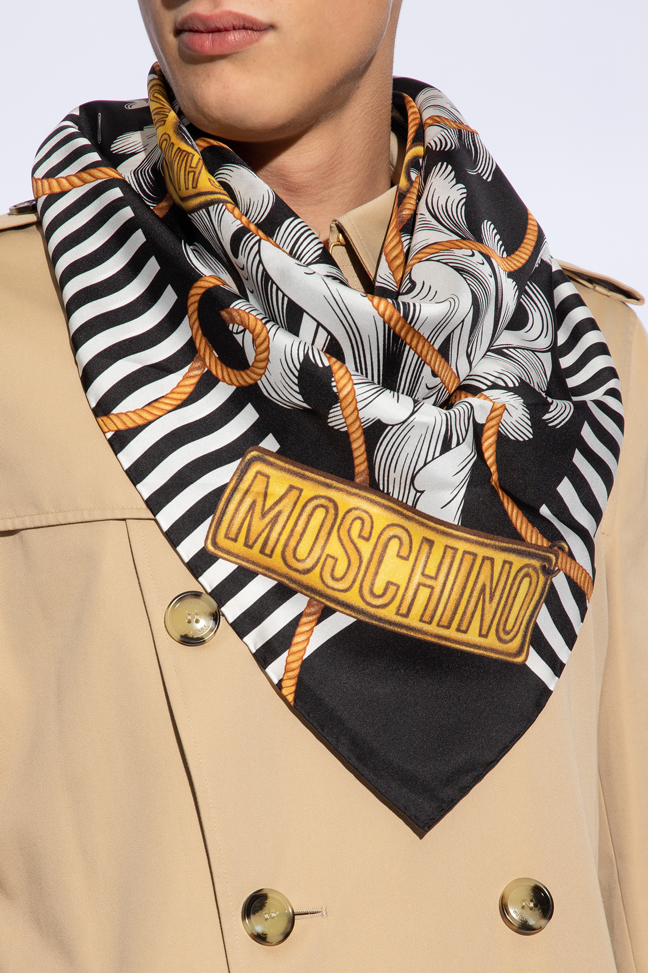 Moschino head discount scarf